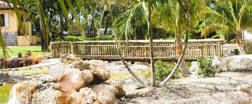 african zoo bridge and fencing