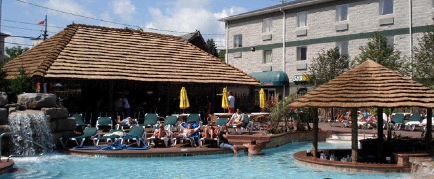 Thatch reed panels for pool bar in Ohio